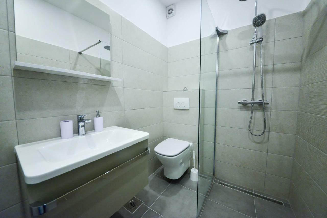 Apartmani Ab Zára Kültér fotó