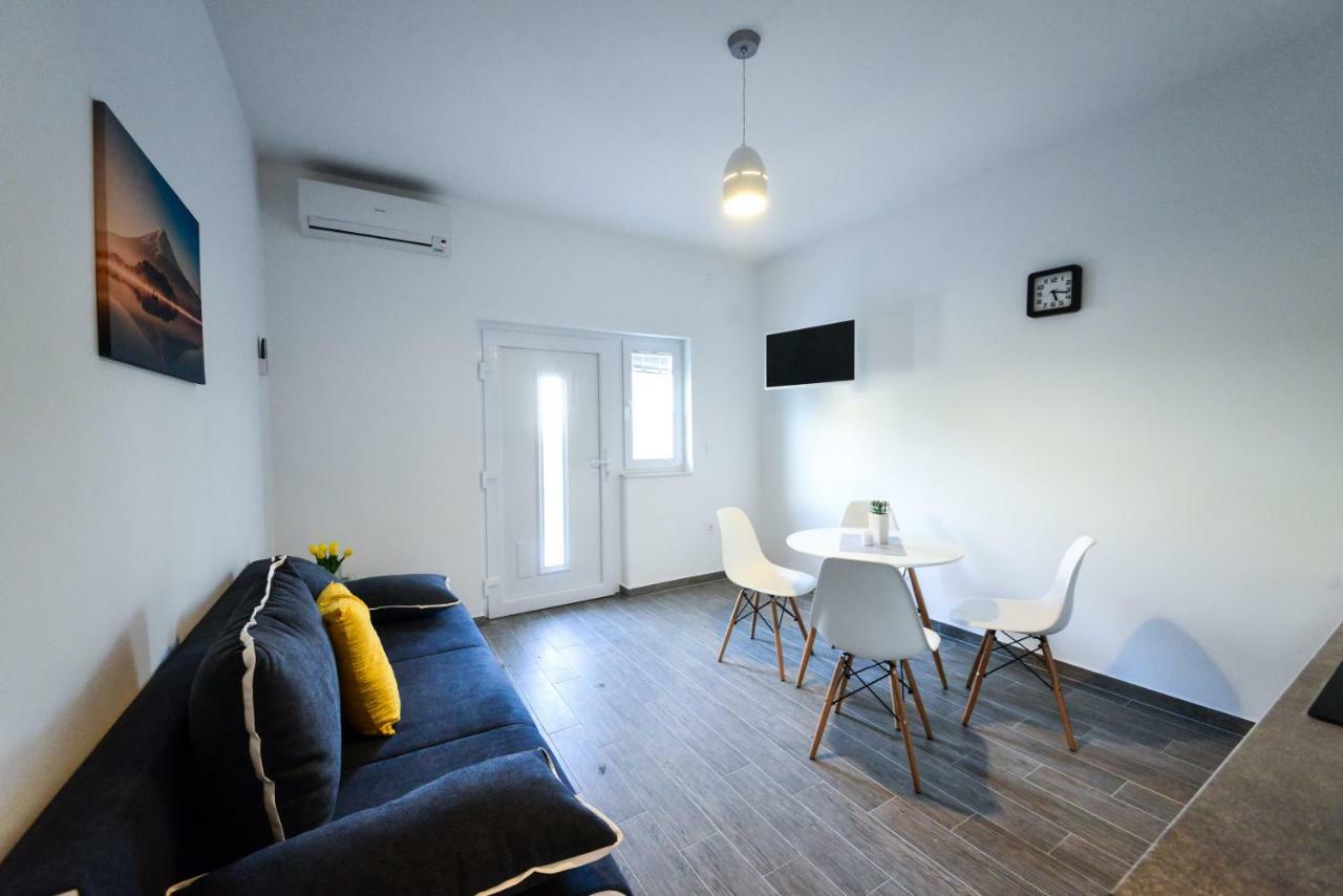 Apartmani Ab Zára Kültér fotó