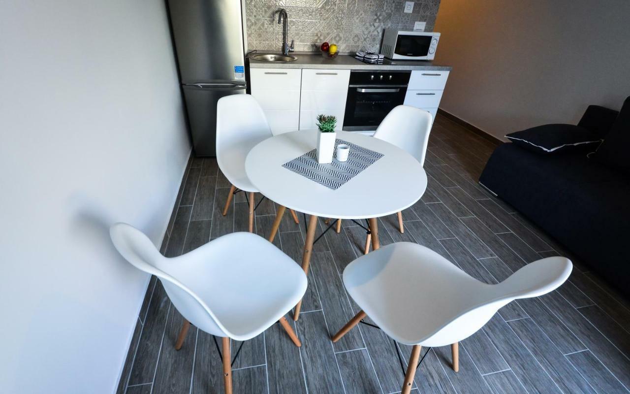 Apartmani Ab Zára Kültér fotó