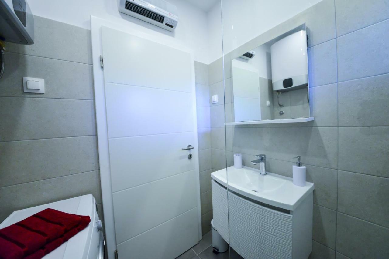 Apartmani Ab Zára Kültér fotó
