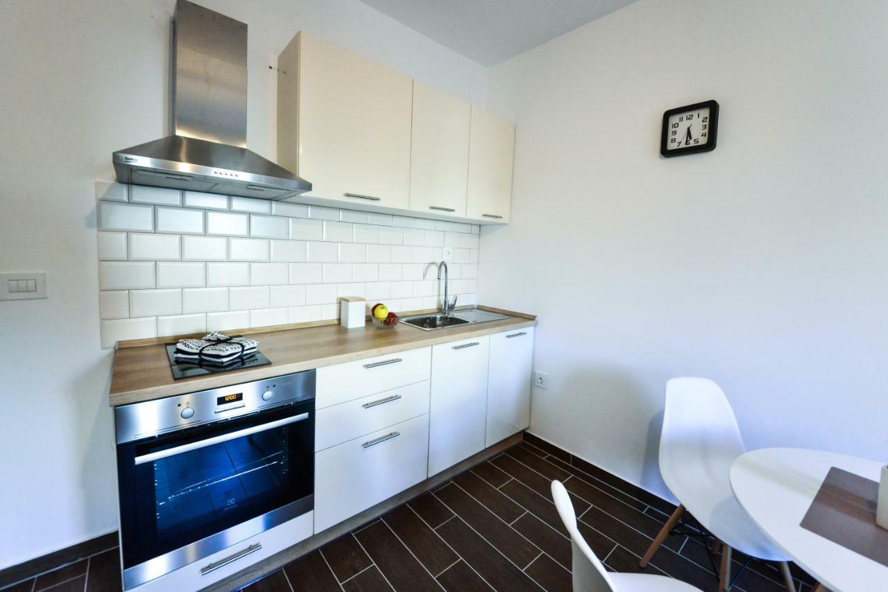 Apartmani Ab Zára Kültér fotó