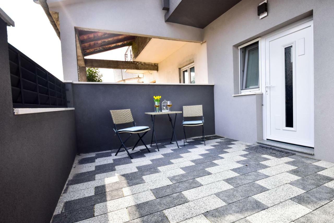 Apartmani Ab Zára Kültér fotó