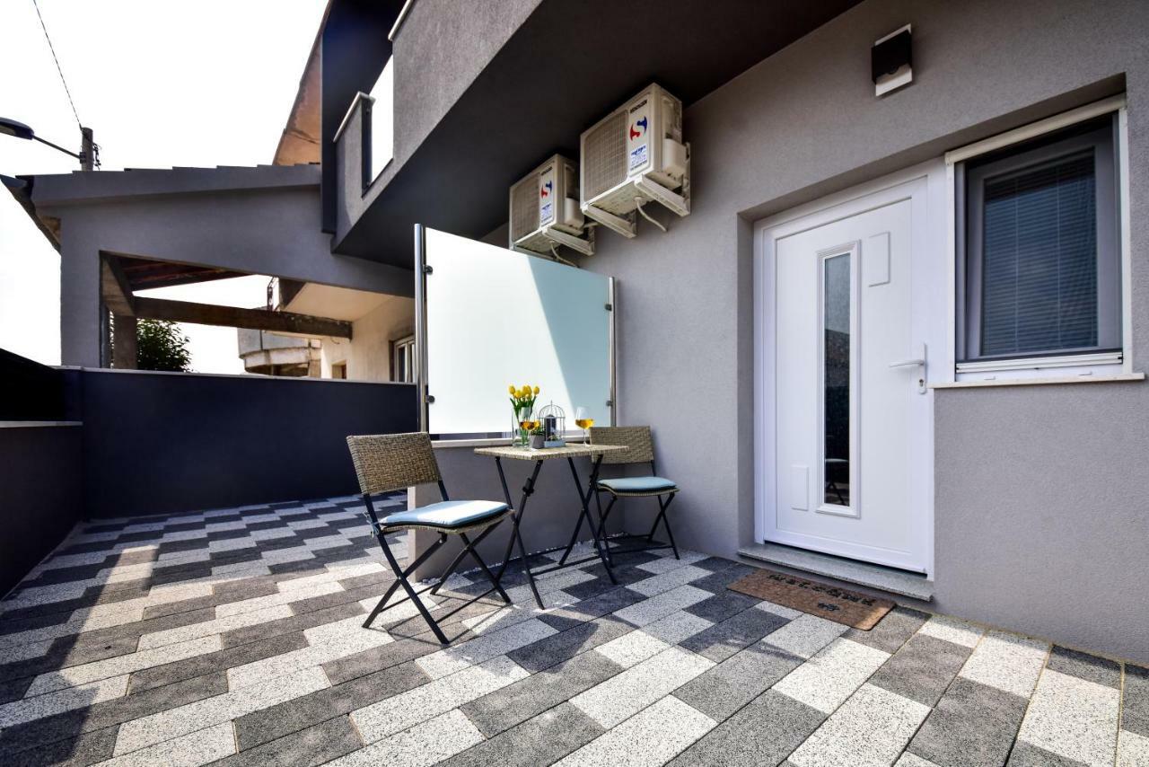Apartmani Ab Zára Kültér fotó